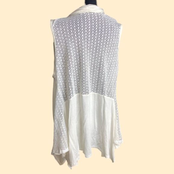 Sleeveless Lacy Cover up Cardigan.   DSST-006 - Picture 2 of 4